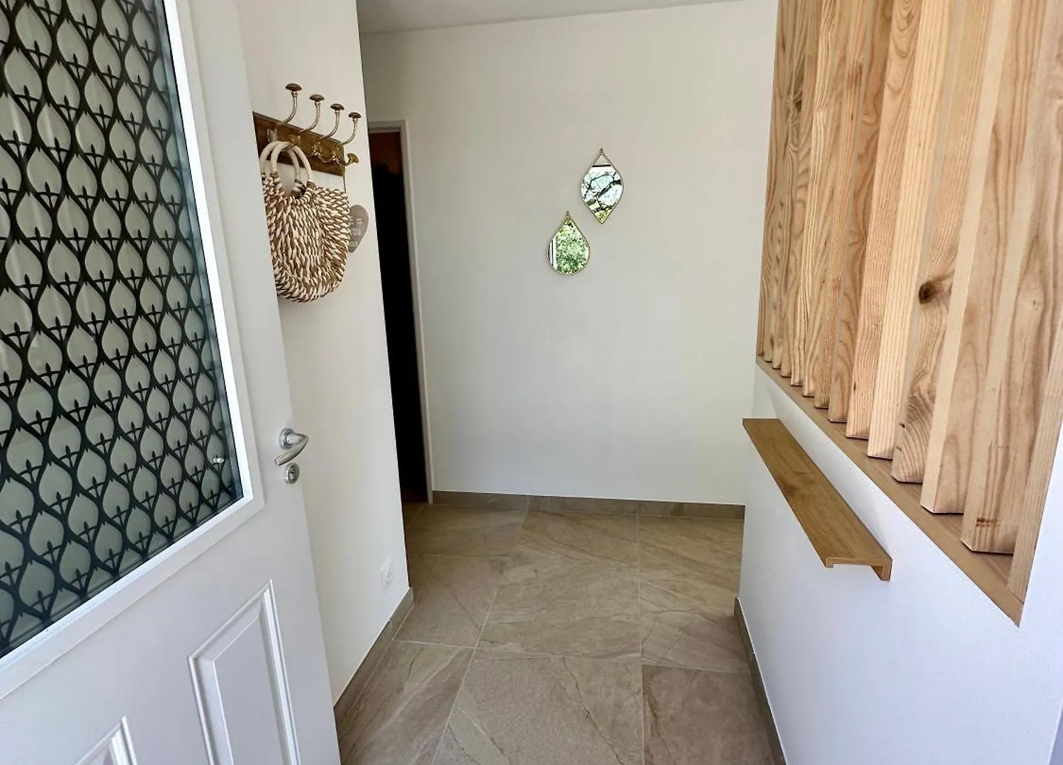 Maison Neuve, Cadre Apaisant,Jacuzzi Et Piscine Planioles France