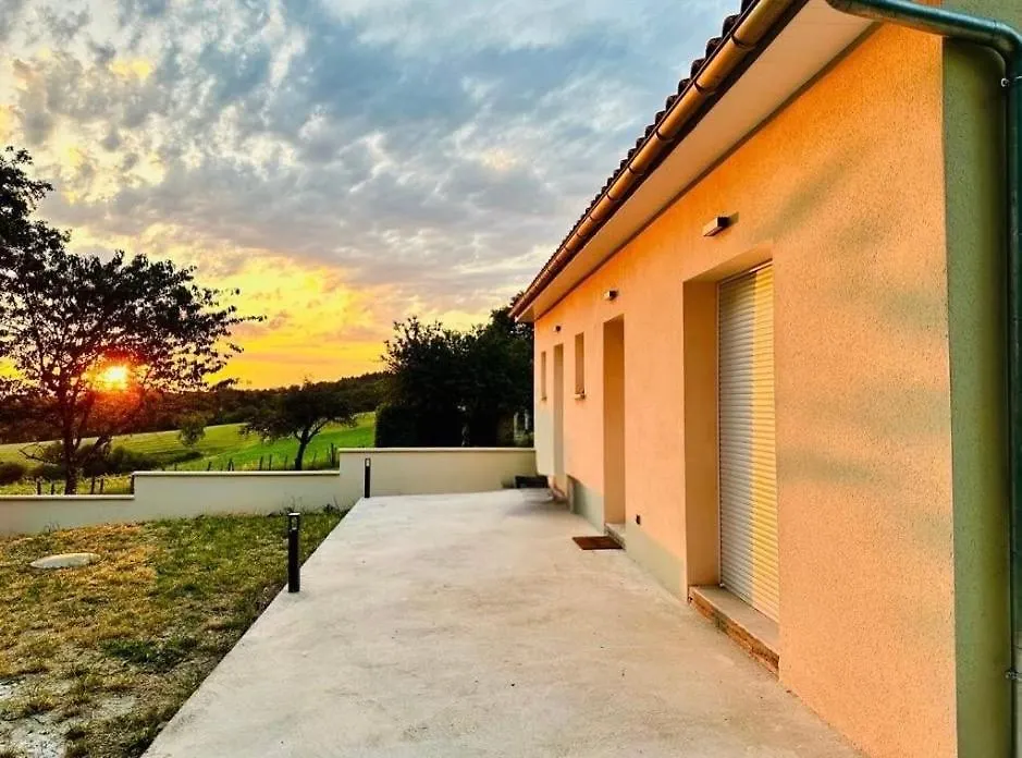 Maison Neuve, Cadre Apaisant,Jacuzzi Et Piscine Planioles